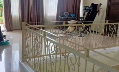 rumah cantik minimalis 2 lantai di sepinggan pratama