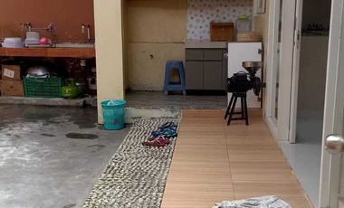 rumah cantik minimalis 2 lantai di sepinggan pratama