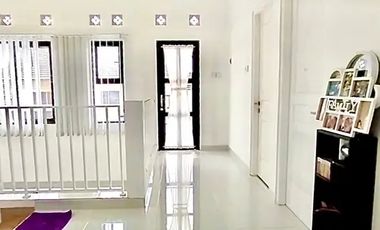 RUMAH 2 LANTAI SIAP HUNI DEPAN AKMIL MAGELANG