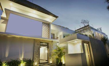 Boutique Hotel 22 Kamar di Kayu Aya, Seminyak, Bali