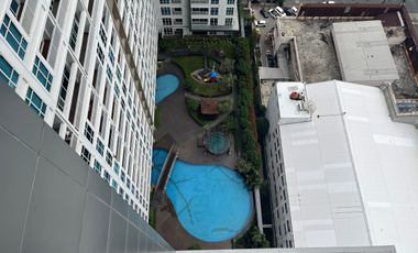 Apartment di The Reiz Condo