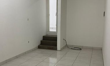 Rumah Bagus 2 Lantai di Kota Baru Parahyangan