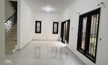 Rumah Bagus 2 Lantai di Kota Baru Parahyangan