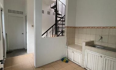 Rumah Bagus 2 Lantai di Kota Baru Parahyangan