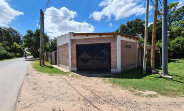 Excelente casa y Lote en esquina de avenida