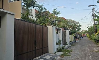 RUMAH SEMI VILLA DI KAWASAN ELITE TUKAD PAKERISAN