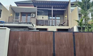 RUMAH SEMI VILLA DI KAWASAN ELITE TUKAD PAKERISAN