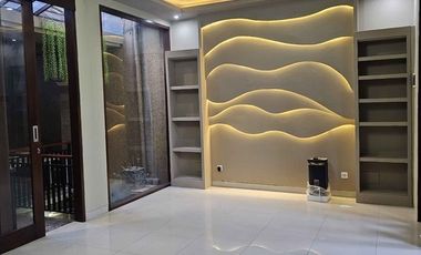 RUMAH SEMI VILLA DI KAWASAN ELITE TUKAD PAKERISAN