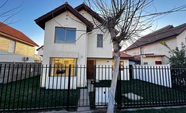 Casa en Arriendo en Las Pesebreras, El Polo II