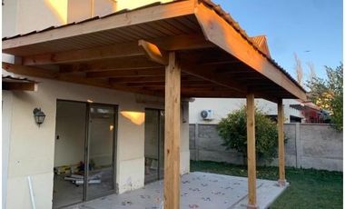 Casa en Arriendo en Las Pesebreras, El Polo II