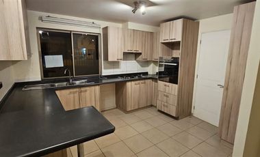Casa en Arriendo en Las Pesebreras, El Polo II