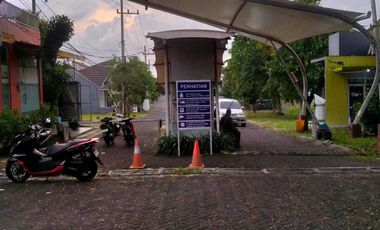 Dijual Rumah Perumahan Regency Mayjend Sungkono Kedanyang Gresik