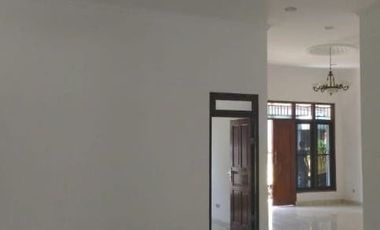 Sewa Rumah Premium di Dharmawangsa
