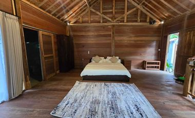 Disewakan villa yang sangat asri dengan sungai di tabanan bali