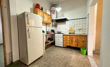 Casa de 3 ambientes con patio + Deposito