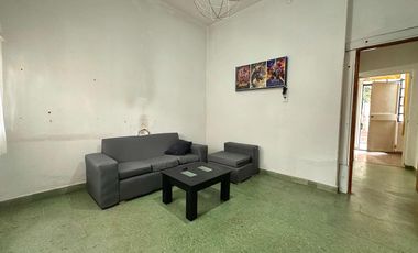 Casa de 3 ambientes con patio + Deposito