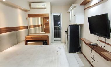 Sewa  Studio Furnish View Kolam Apartemen Green Bay Pluit Jakarta Utara apartemen greenbay