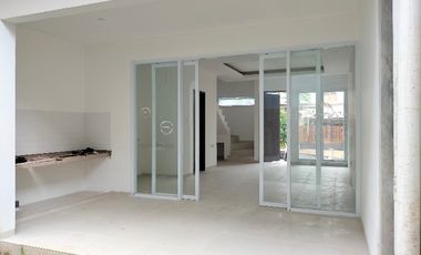 Jual Rumah Cantik dekat Polban, Ciwaruga Sariwangi Setiabudi