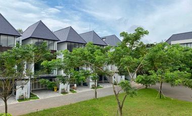 Quantum Serenia Hills Hadap Taman Fasilitas Swimmingpool Gym clubhouse