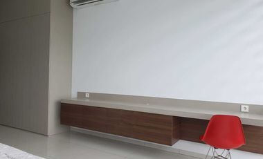 Quantum Serenia Hills Hadap Taman Fasilitas Swimmingpool Gym clubhouse