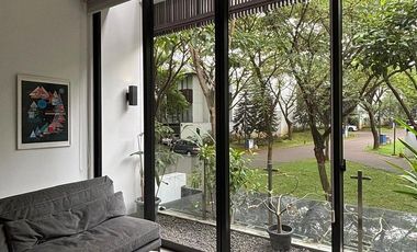 Quantum Serenia Hills Hadap Taman Fasilitas Swimmingpool Gym clubhouse