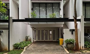 Quantum Serenia Hills Hadap Taman Fasilitas Swimmingpool Gym clubhouse