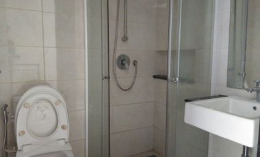 Disewakan Rumah Green Village, Rumah Asri, Cipondoh, Tangerang