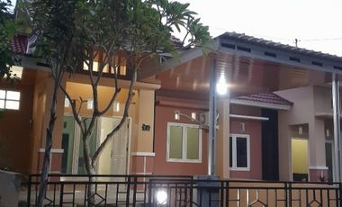 DISEWAKAN RUMAH BANYUMANIK SEMARANG, VIEW GUNUNG DEKAT EXIT TOL UNGARAN/ BANYUMANIK, SMA4, KODAM, RS. HERMINA. COCOK UNTUK KANTOR & RUMAH TANGGA