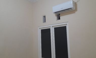 DISEWAKAN RUMAH BANYUMANIK SEMARANG, VIEW GUNUNG DEKAT EXIT TOL UNGARAN/ BANYUMANIK, SMA4, KODAM, RS. HERMINA. COCOK UNTUK KANTOR & RUMAH TANGGA