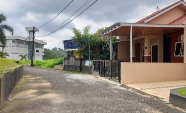 DISEWAKAN RUMAH BANYUMANIK SEMARANG, VIEW GUNUNG DEKAT EXIT TOL UNGARAN/ BANYUMANIK, SMA4, KODAM, RS. HERMINA. COCOK UNTUK KANTOR & RUMAH TANGGA
