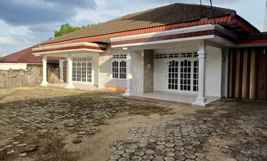 DIJUAL RUMAH BAGUS LOKASI STRATEGIS DI JALAN TRIKORA SAMPING RS BUNDA