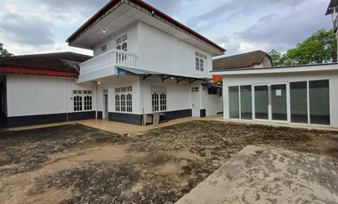 DIJUAL RUMAH BAGUS LOKASI STRATEGIS DI JALAN TRIKORA SAMPING RS BUNDA
