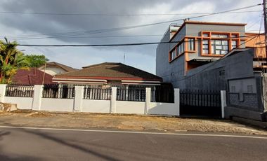 DIJUAL RUMAH BAGUS LOKASI STRATEGIS DI JALAN TRIKORA SAMPING RS BUNDA