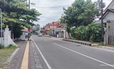 Homestay, guest house & caffe di pusat kota 10 menit dari Malioboro