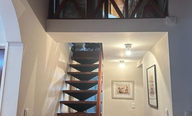 AMPLIO GALPÓN Y HERMOSA CASA EN PLANTA ALTA