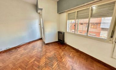 Departamento de 3 ambientes con 2 balcones