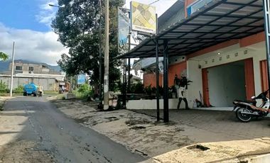 Di jual ruko strategis buat buka usaha