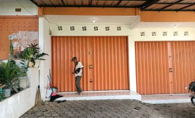 Di jual ruko strategis buat buka usaha