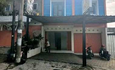 Di jual ruko strategis buat buka usaha