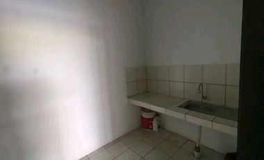 Di jual ruko strategis buat buka usaha