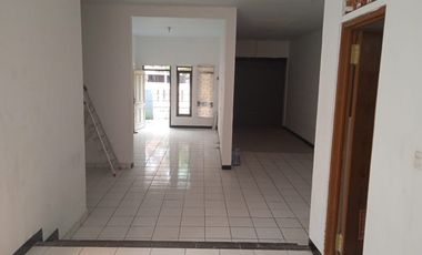 Disewa Rumah Terawat Nyaman di Taman Kopo Indah I