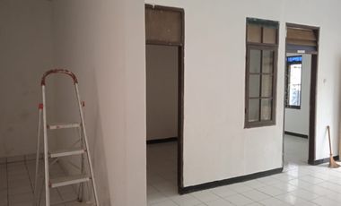 Disewa Rumah Terawat Nyaman di Taman Kopo Indah I