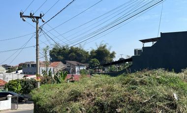 Jual tanah Hoek di jl Cipageran