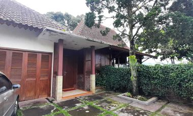 Dijual Beautiful Villa Gallery House di Salatiga