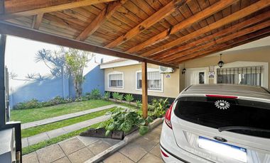 CASA LOTE PROPIO DE 5 AMBIENTES PROXIMO A GRAL PAZ