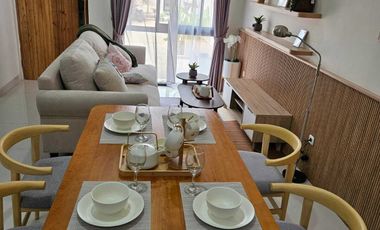 Rumah 3 Lantai Pinggir Jalan Utama Depan Kampus