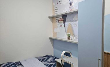 Rumah 3 Lantai Pinggir Jalan Utama Depan Kampus