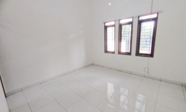 JUAL CEPAT Rumah Baru Renovasi di Taman Kopo Indah III Blok A