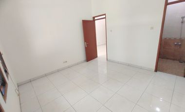 JUAL CEPAT Rumah Baru Renovasi di Taman Kopo Indah III Blok A