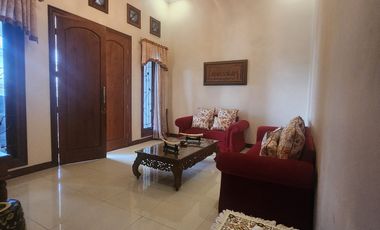 Rumah di kawasan tengah dekat ke TK dan SD Dharmayudha Pekanbaru.